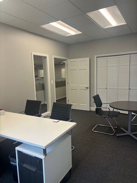 More Photos Of 740 Broad St, Shrewsbury Office For Lease