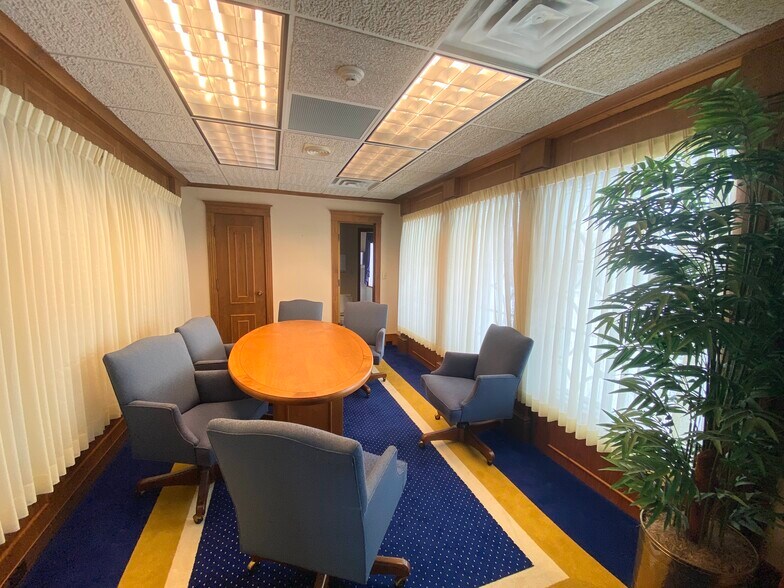 More Photos Of 121 E Fifth St, Storm Lake Office Residential For Lease