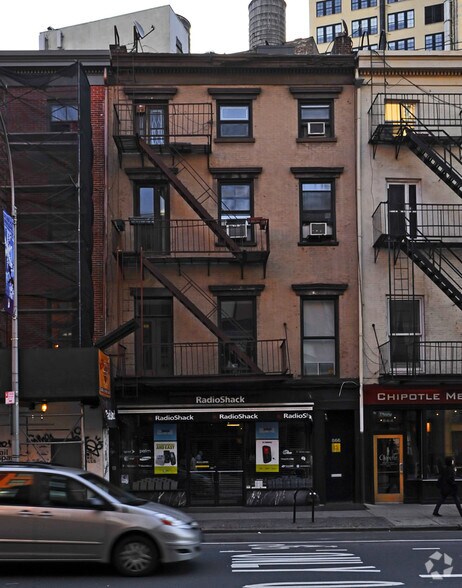 Primary Photo Of 866 Broadway, New York Storefront Retail Residential For Lease