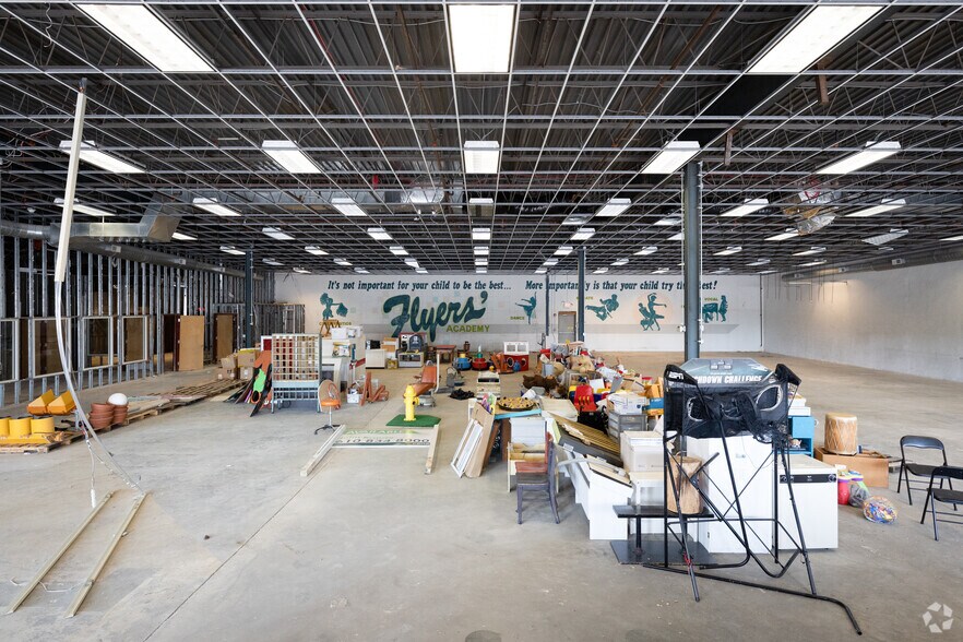 More Photos Of 4403 Black Horse Pike, Mays Landing General Retail For Lease