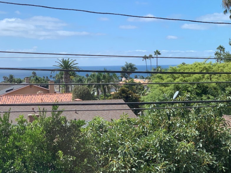 More Photos Of 1302 S El Camino Real, San Clemente Office For Lease
