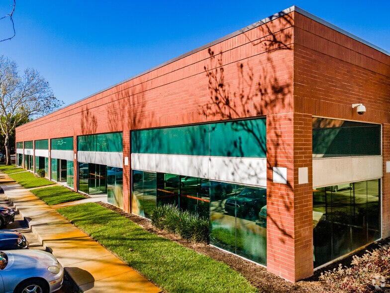 More Photos Of 4502 Woodland Corporate Blvd, Tampa Unknown For Lease