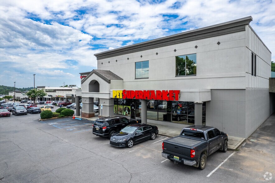 More Photos Of 634-670 Montgomery Hwy, Vestavia Hills Unknown For Lease