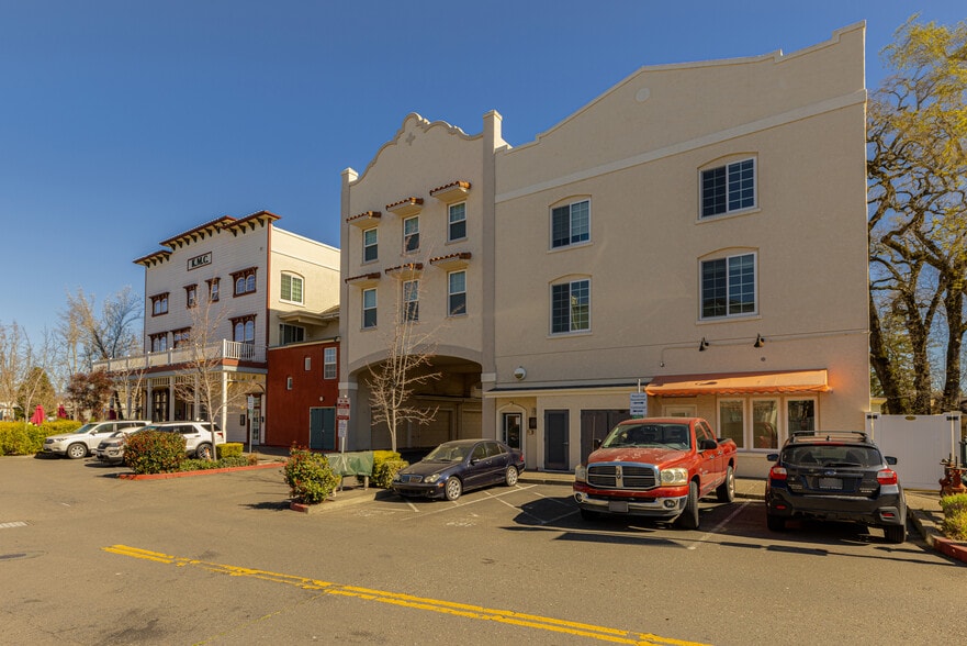 More Photos Of 220 Windsor River Rd, Windsor Apartments For Sale