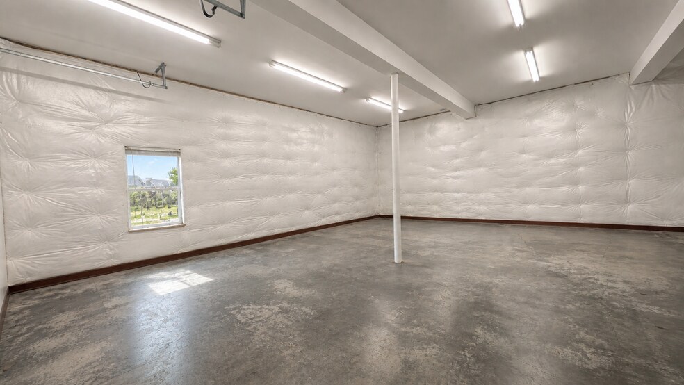 More Photos Of 4 N Berlin Pike, Lovettsville Flex For Lease