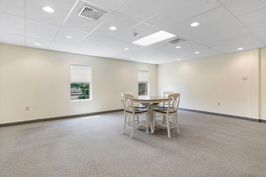 More Photos Of 1000 Coventry Dr, Phillipsburg Medical For Sale