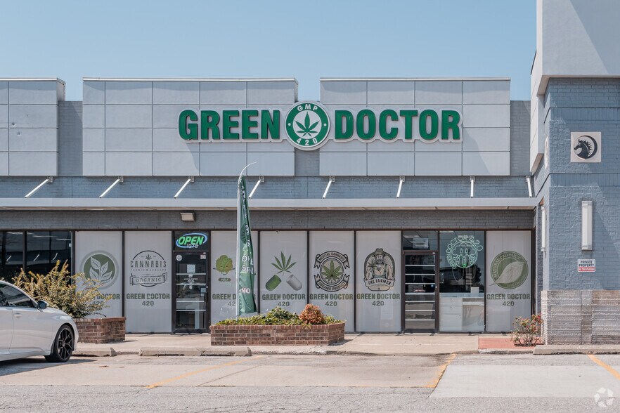 More Photos Of 1304-1340 N Interstate Dr, Norman Unknown For Lease