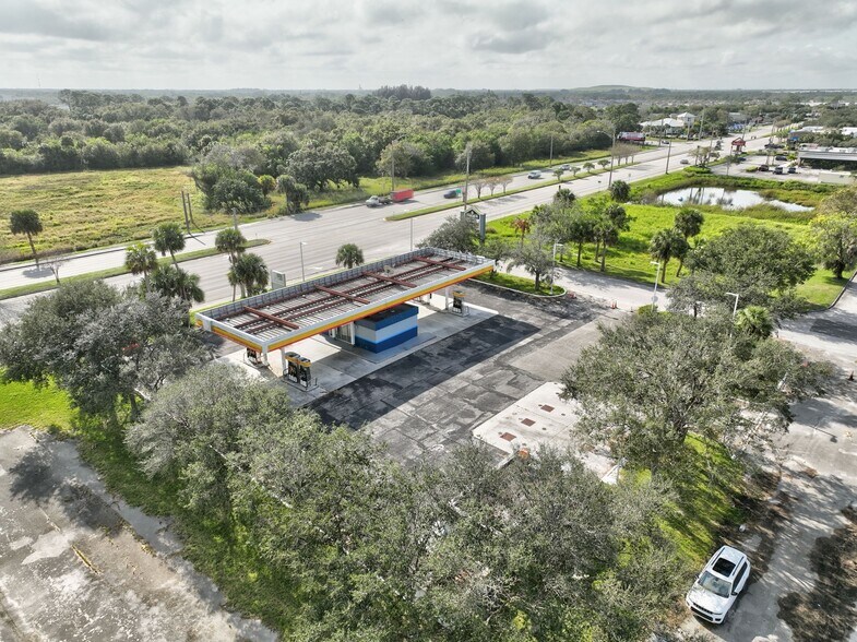 More Photos Of 4696 Okeechobee Rd, Fort Pierce Service Station For Sale