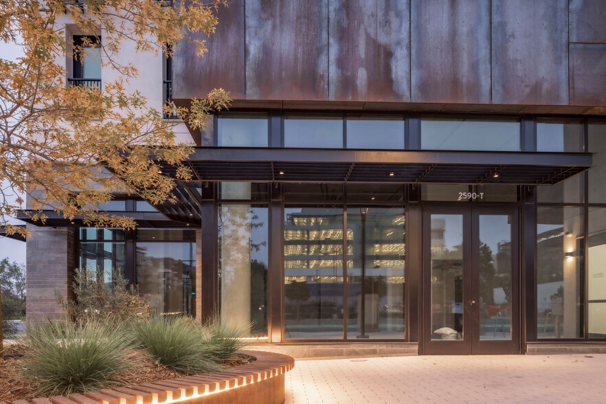 More Photos Of 2580-2590 California St, Mountain View Apartments For Lease