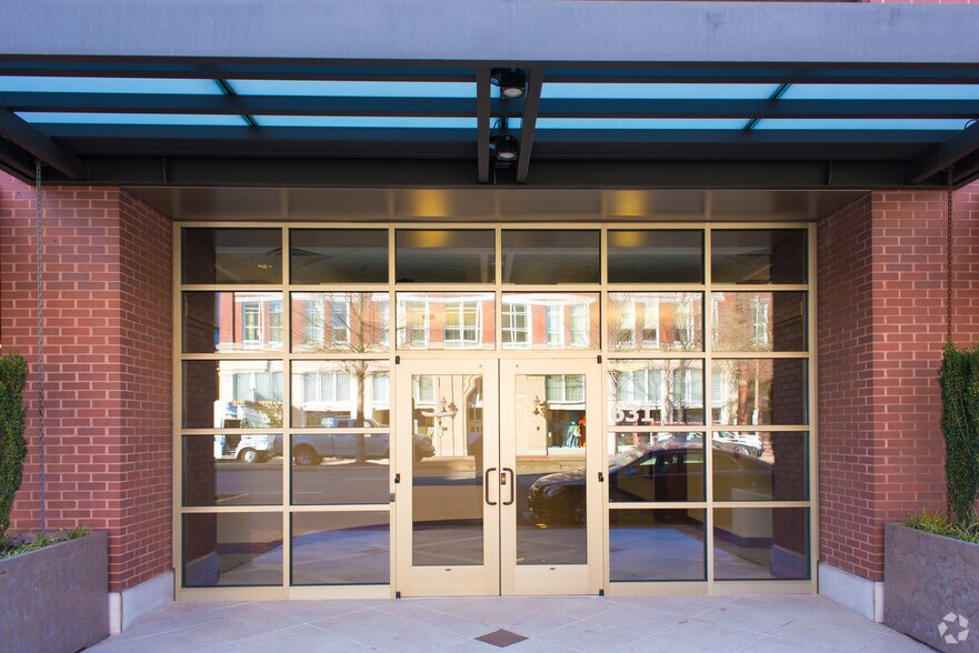 More Photos Of 631 Broad St, Chattanooga Office For Lease