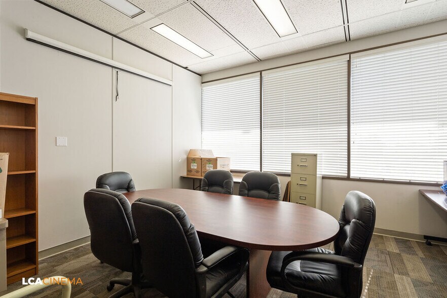 More Photos Of 1227 Chester Ave, Bakersfield Loft Creative Space For Sale