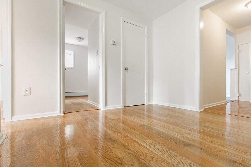 More Photos Of 16 Weldon St, Jersey City Multifamily For Sale
