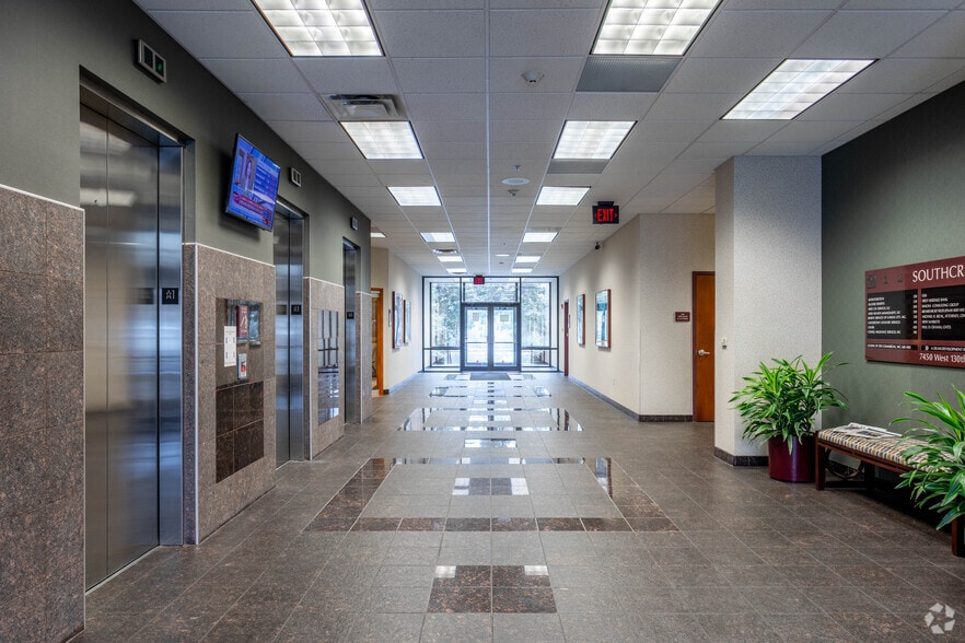 More Photos Of 12980 Metcalf Ave, Overland Park Unknown For Lease