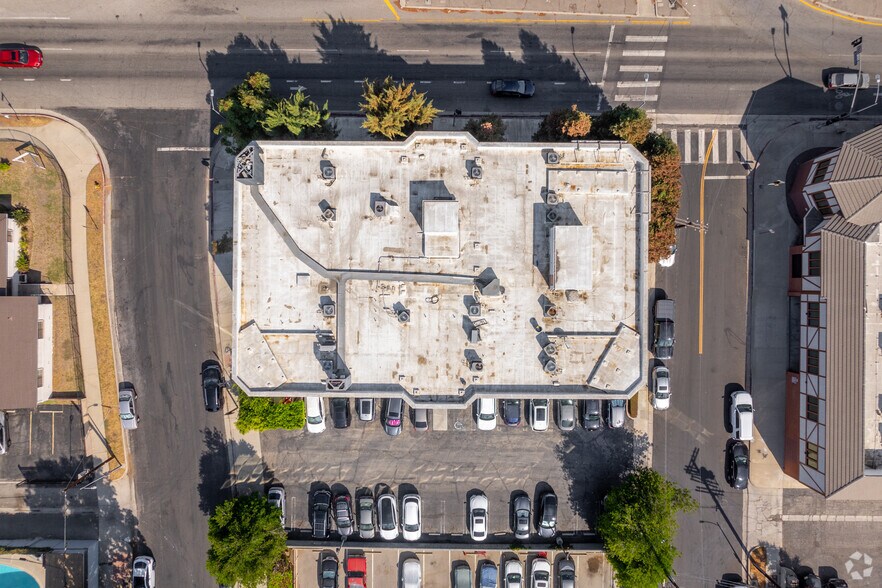 More Photos Of 15650 Devonshire St, Granada Hills Office For Lease