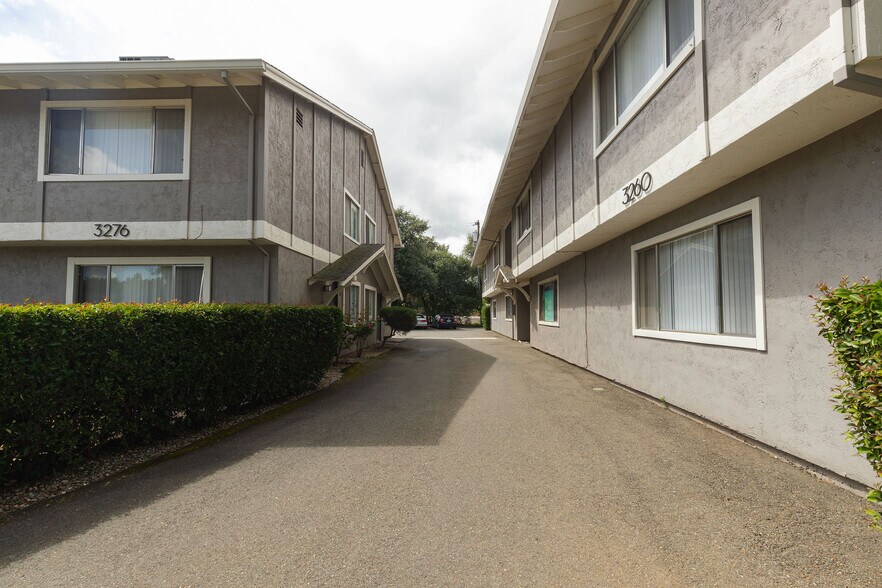 More Photos Of 3260 Alexander Dr, Redding Apartments For Sale