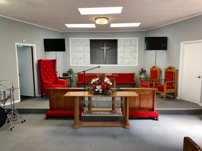 More Photos Of 5069 Highpoint Rd, Union City Religious Facility For Sale