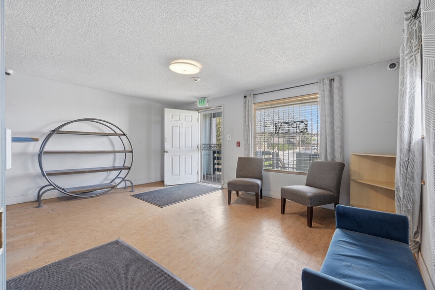 More Photos Of 2553 Sheridan Blvd, Edgewater General Retail For Sale