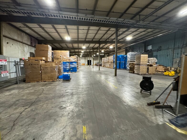 More Photos Of 19919 W Shawnee Mission Pky, Shawnee Manufacturing For Sale