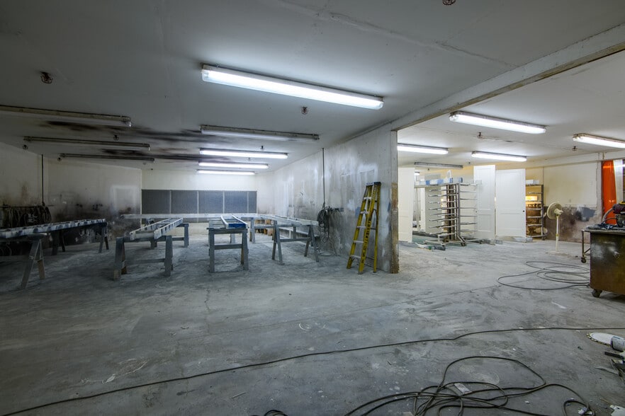 More Photos Of 440 Frankston St, Jacksonville Warehouse For Sale