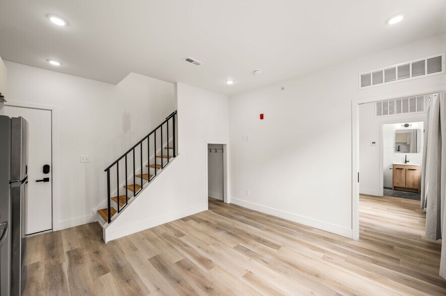 More Photos Of 4921 Chester Ave, Philadelphia Multifamily For Sale