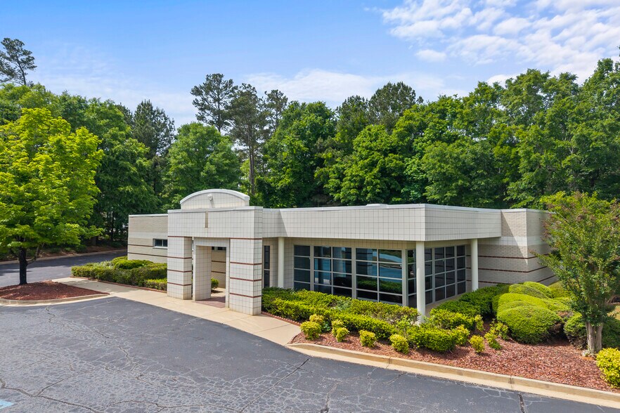 Primary Photo Of 440 Hillcrest Dr, Commerce Medical For Lease