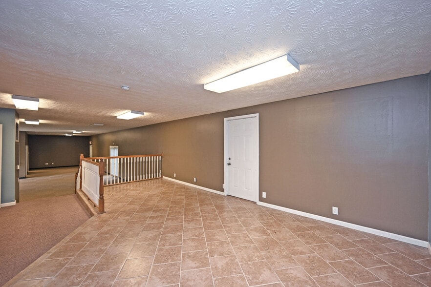 More Photos Of 9101 N Dixie Dr, Dayton Storefront Retail Office For Sale