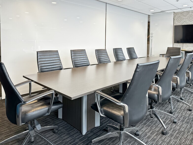 More Photos Of 3055 Saint-Martin Boulevard West, Laval Coworking Space
