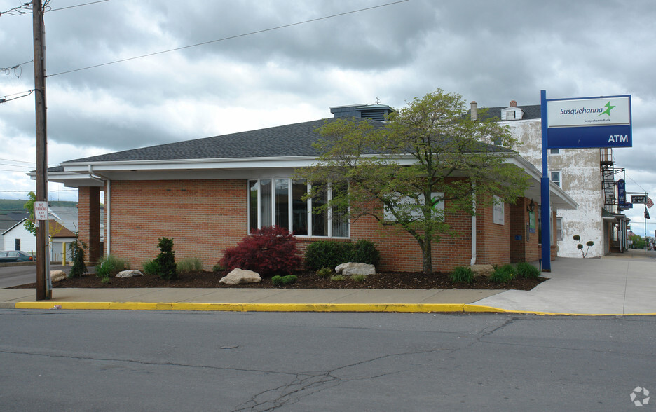 Primary Photo Of 801 Chestnut St, Kulpmont General Retail For Sale