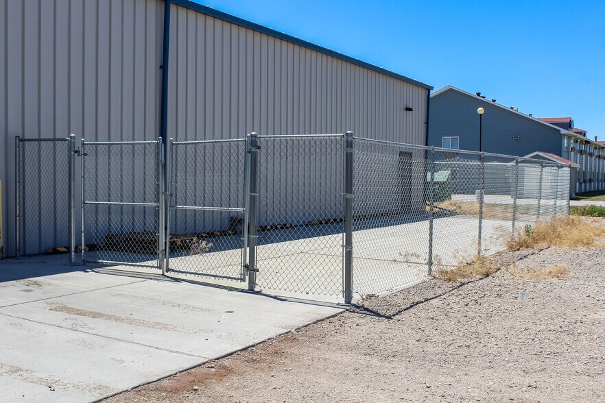 More Photos Of 1207 W 2nd St, Alliance Manufacturing For Sale