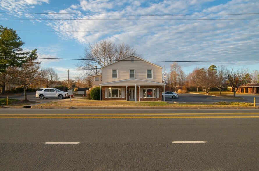 More Photos Of 11855 Hg Trueman Rd, Lusby Health Club For Lease