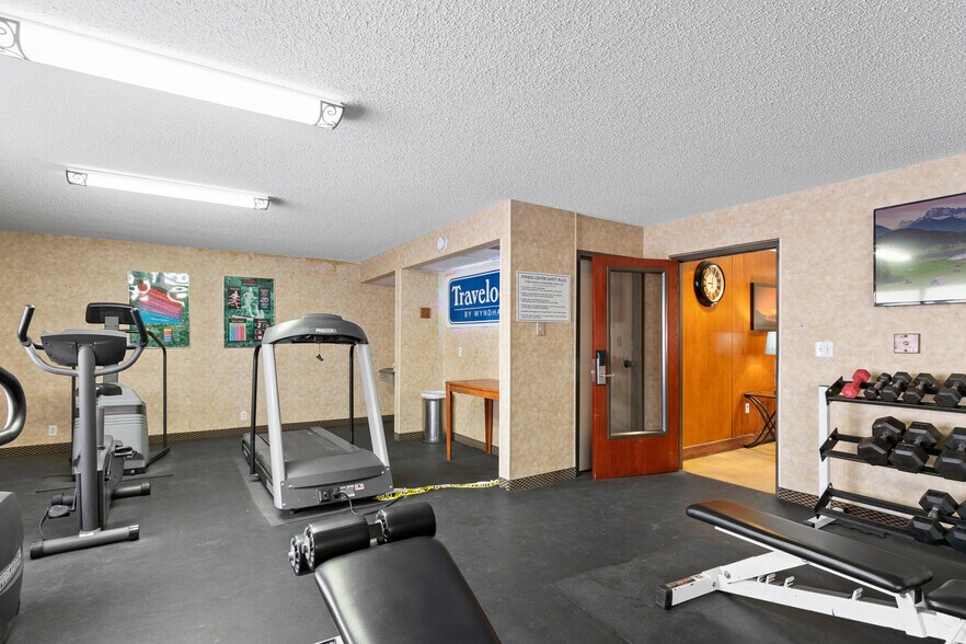More Photos Of 4703 N Freeway Rd, Pueblo Hotel For Sale