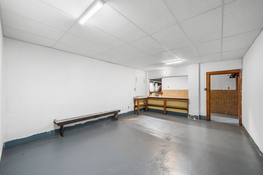 More Photos Of 379 Cherry St, Pottstown Flex For Lease