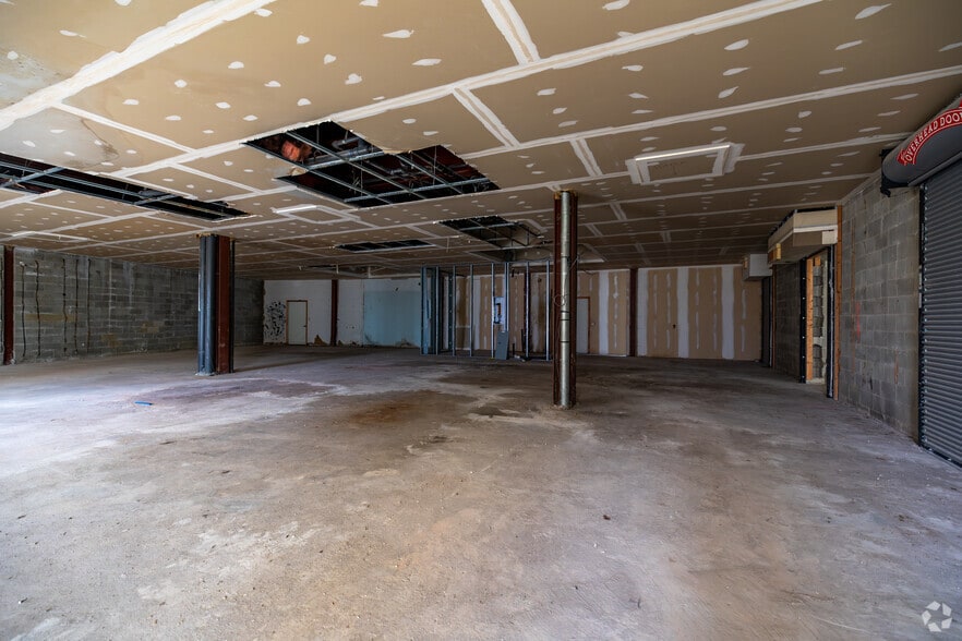 More Photos Of 6230-6360 Busch Blvd, Columbus Unknown For Lease