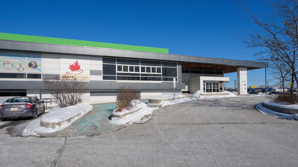More Photos Of 3400 Grand Marais Rd E, Windsor Sports And Entertainment For Sale