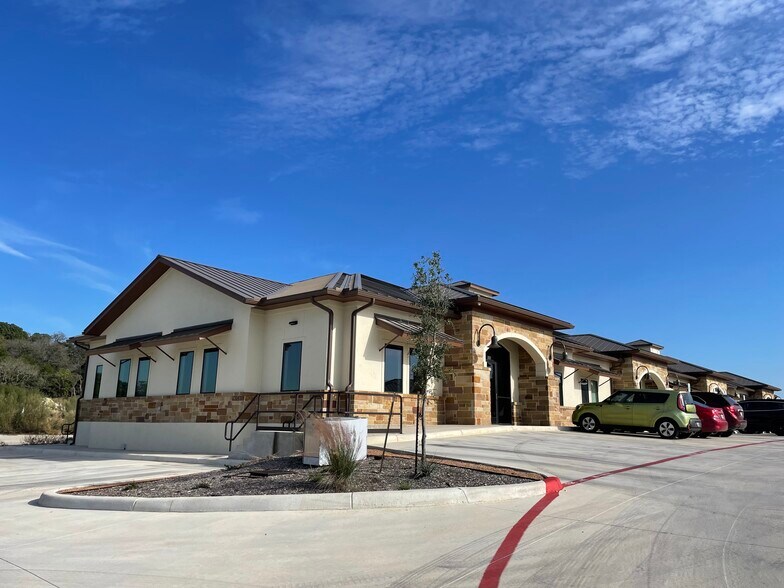 More Photos Of 2967 Oak Run Pky, New Braunfels Office For Lease