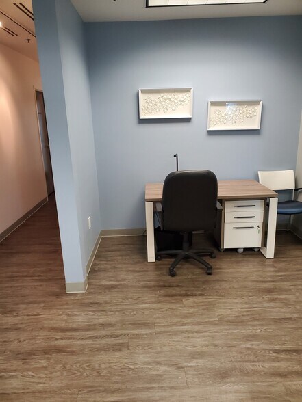 More Photos Of 651 Garrison St, Lakewood Office For Lease