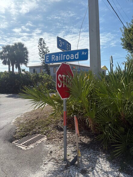 More Photos Of 310 E Railroad Ave, Boca Grande Restaurant For Lease