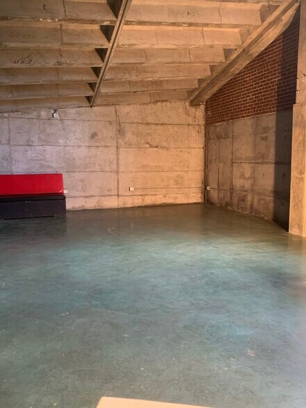 More Photos Of 555 Whitehall St SW, Atlanta Distribution For Lease