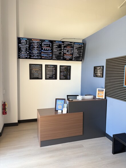 More Photos Of 2371 Vanderbilt Beach Rd, Naples Freestanding For Lease