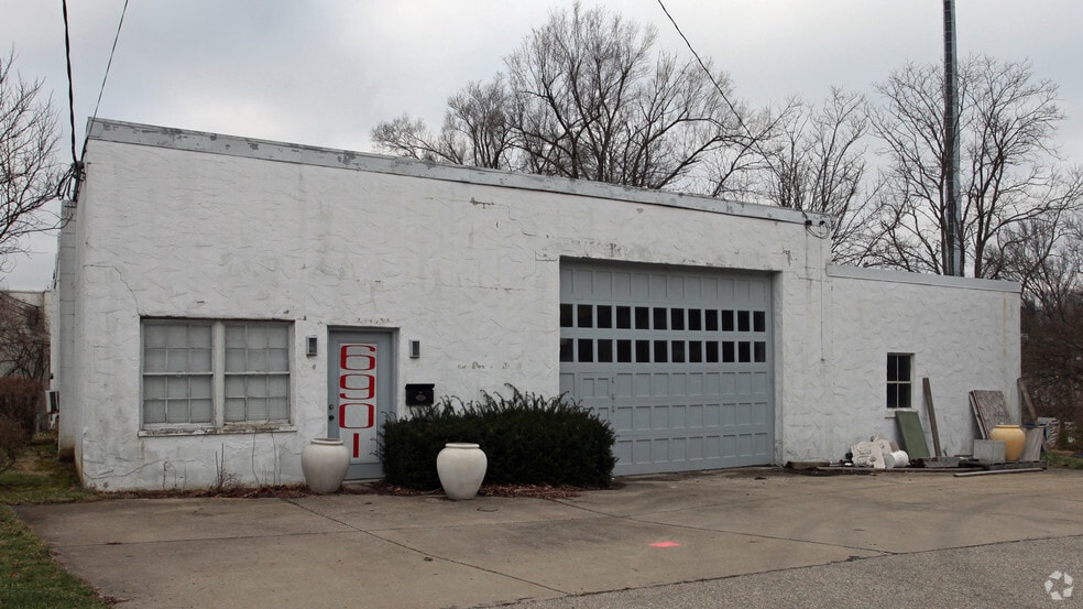 More Photos Of , Madeira Industrial For Sale