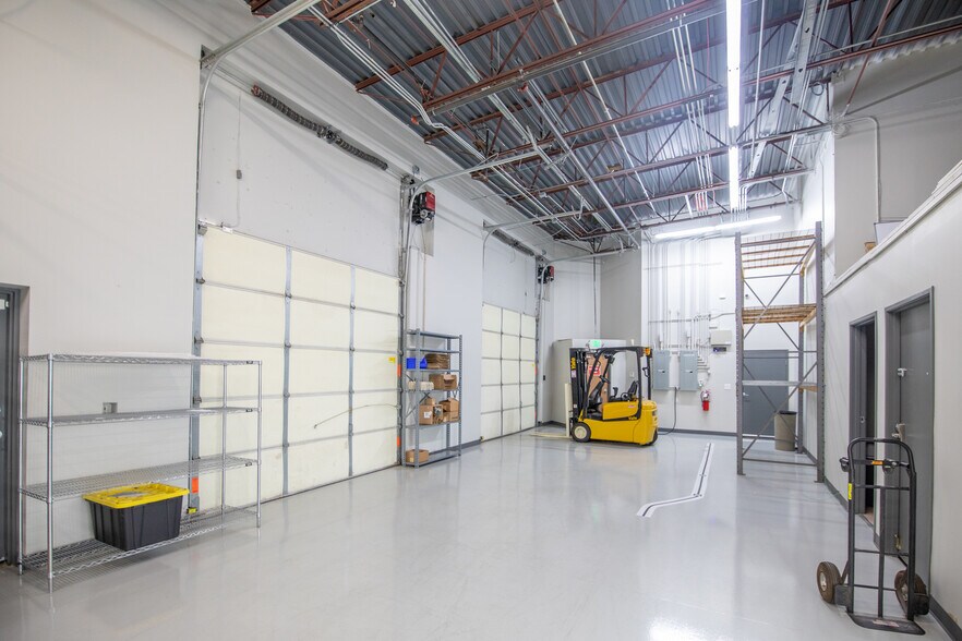 More Photos Of 500 S Arthur Ave, Louisville Service For Sale