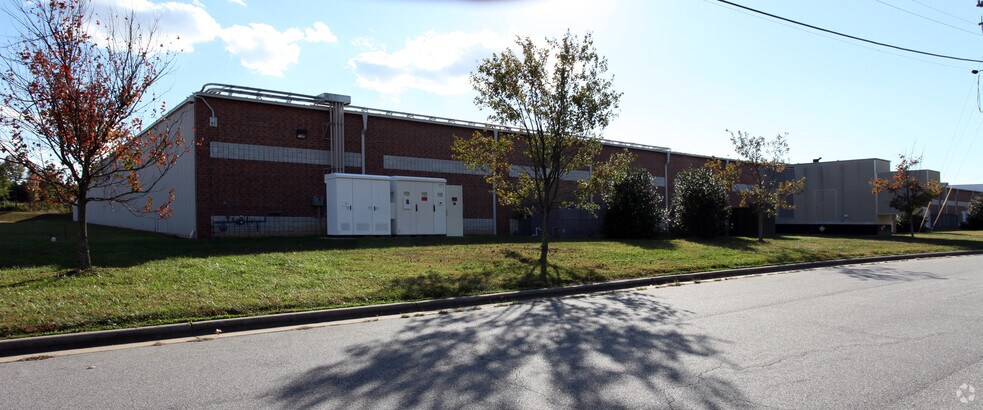More Photos Of 100 Don Truell Ln, Thomasville Warehouse For Lease