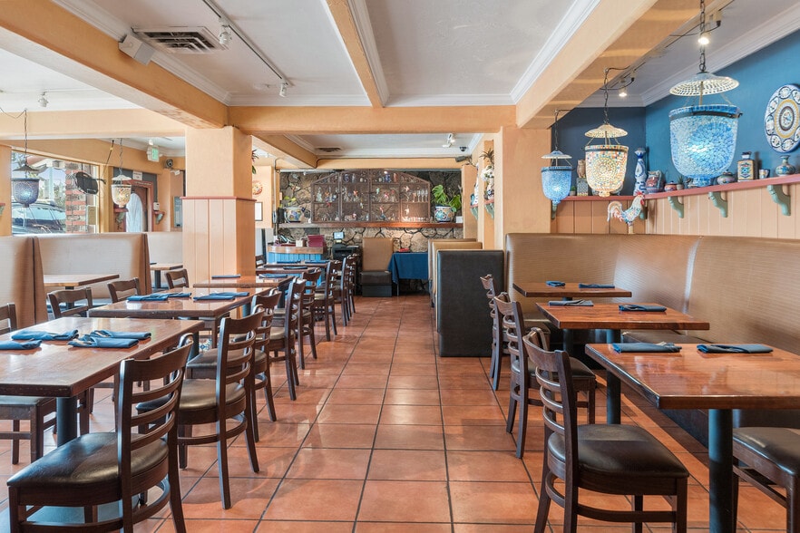 More Photos Of 2009 Bridgeway, Sausalito Restaurant For Lease