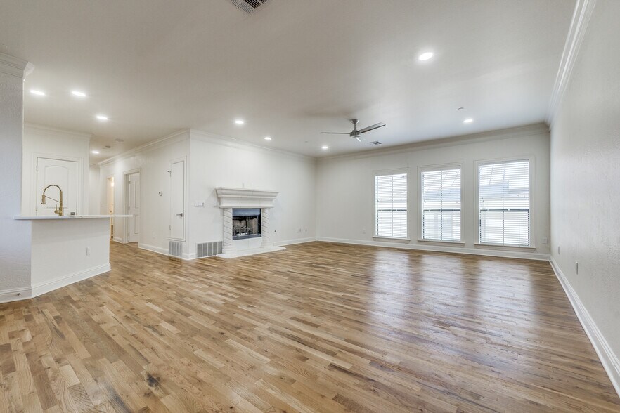 More Photos Of 4210 Prescott Ave, Dallas Apartments For Sale