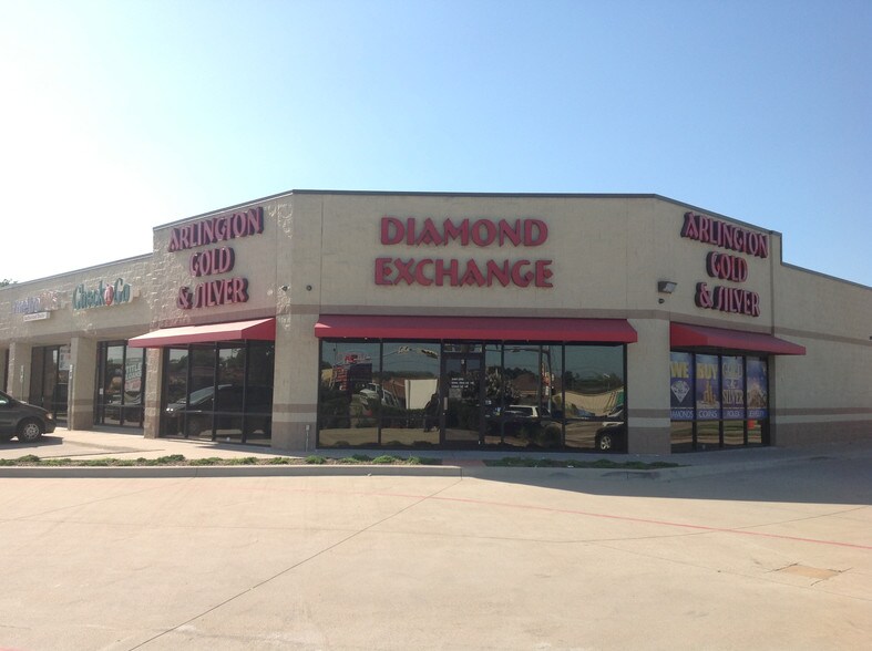 More Photos Of 2424 W Pioneer Pky, Pantego Unknown For Lease