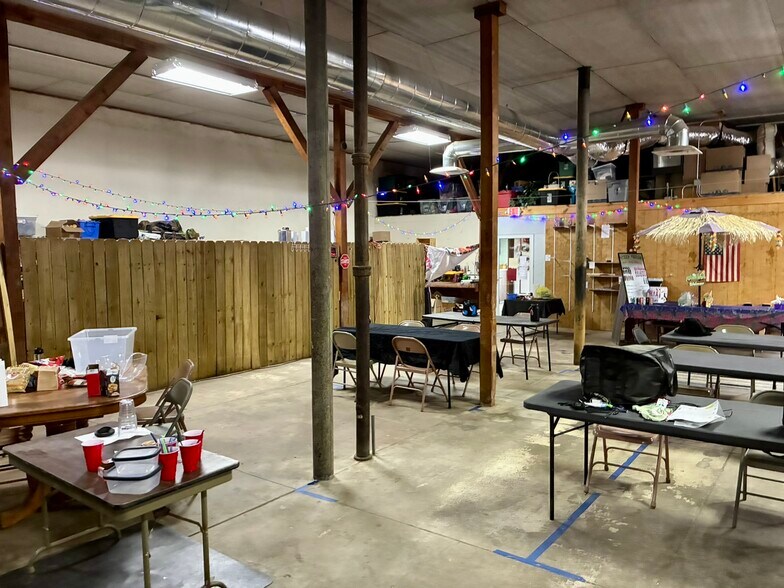 More Photos Of 215 N Cleveland Ave, Cushing Storefront For Sale