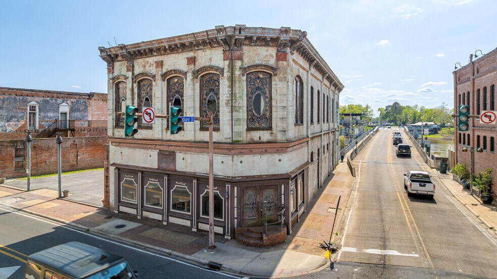 More Photos Of 100 S Grand St, Monroe Restaurant For Sale