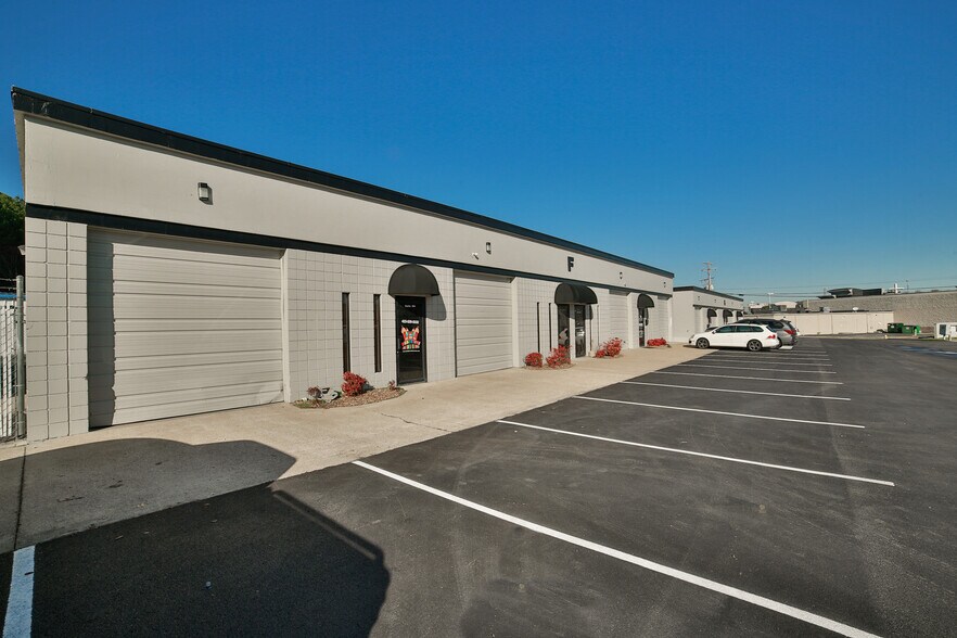 More Photos Of 6234 Perimeter Dr, Chattanooga Warehouse For Sale