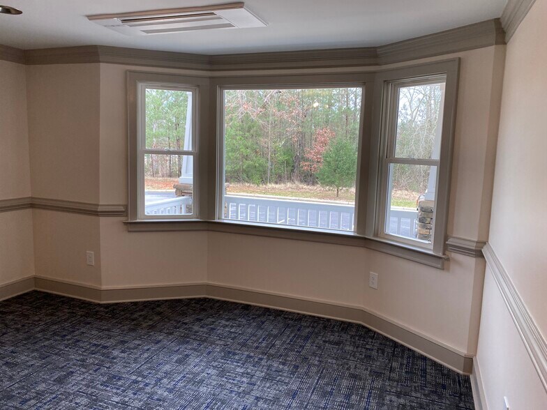 More Photos Of 126 Snapdragon Ct, Chapin Medical For Lease