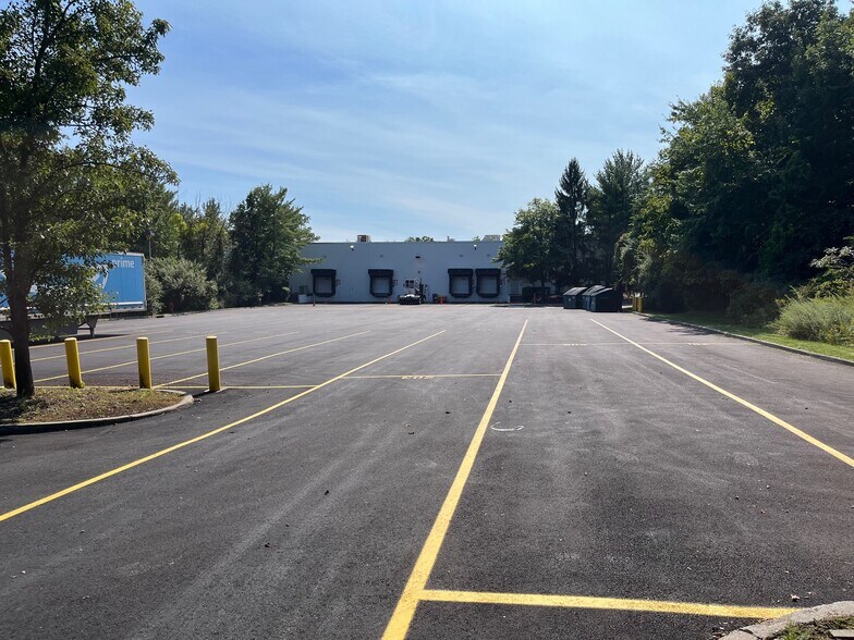 More Photos Of 100 Forge Way, Rockaway Light Manufacturing For Lease